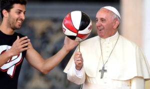 paus dan bola