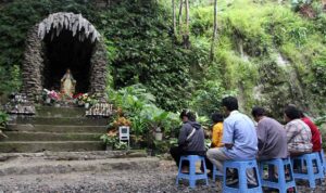 taman doa metes_kecil