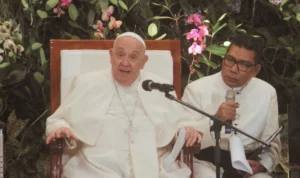 1 PADRE MARCO PENERJEMAH PAUS FRANSISKUS