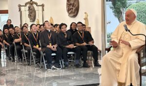 paus dan jesuit muda