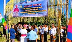 Mgr. Maksi Ajak Umat Stasi Cumbi Hidupi Semangat Pertobatan