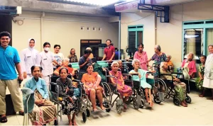Menjadi Orang Samaria di Panti Wreda