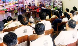 Komlit KAS Timba Ilmu Nyanyikan Lagu Gereja di PML 1