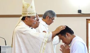 USKUP RUBI TAHBISAN IMAM PRAJA KAS-4